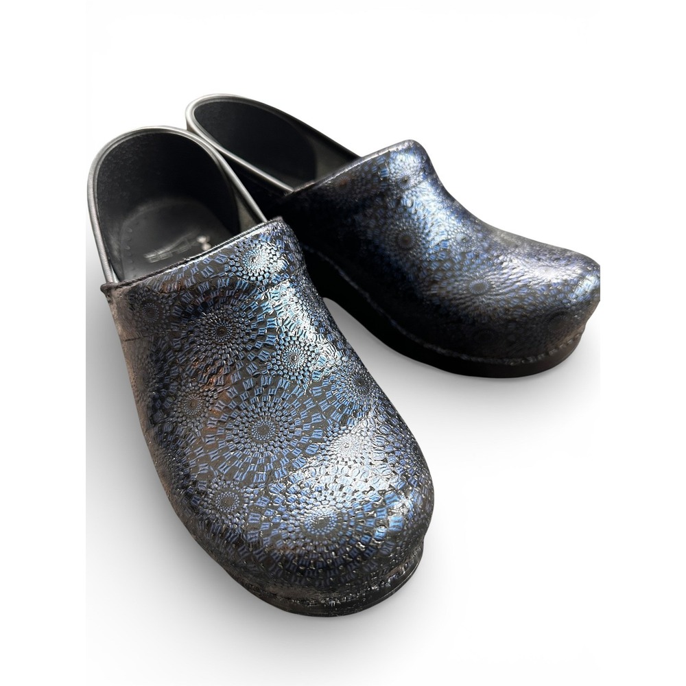 Dansko Professional Clogs Blue Black Mandala Metallic Leather Shoes Sz 39 (8.5)